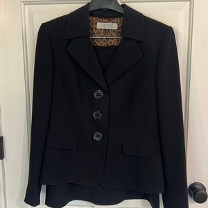 Tahari, Black Suit, 14, Great Condition, Stylish